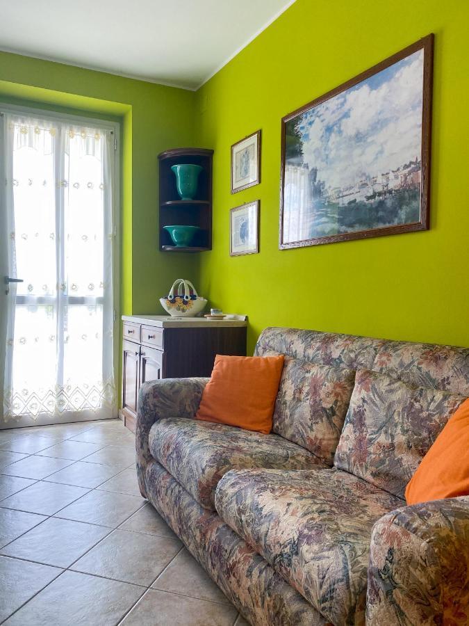 Sunny House Apartment Diano d'Alba Exterior photo